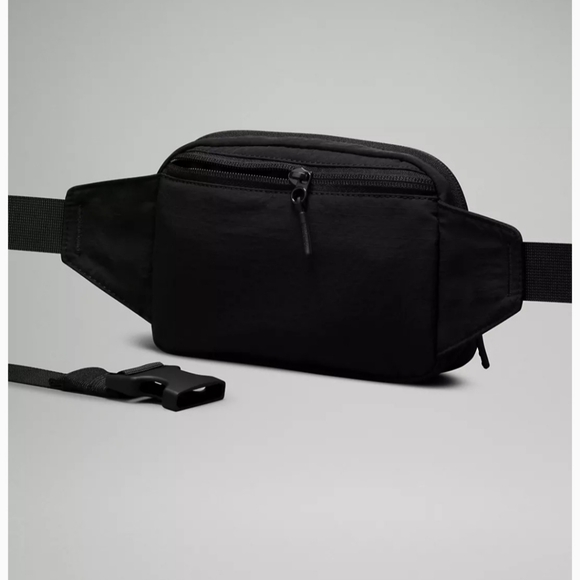 Lululemon Athletica Black Minimalist Crossbody Bag - Picture 4 of 8